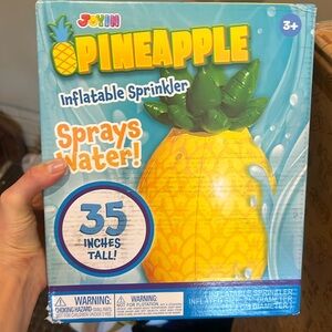 NIB Inflatable 35” Pineapple Sprinkler 🍍
